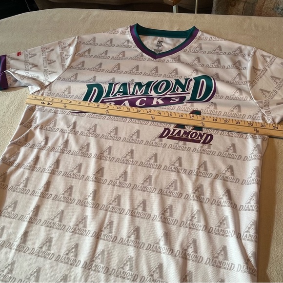 Diamondbacks White Jersey - Size XL - Picture 7 of 13